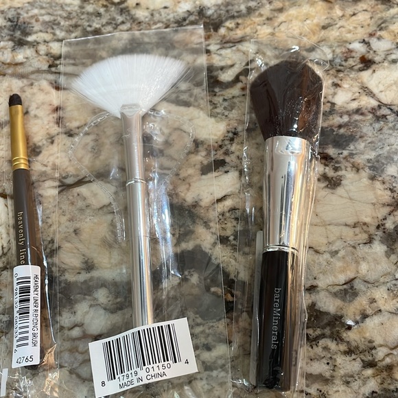 NWT 5 Piece Luxury Brush Bundle - Picture 4 of 5